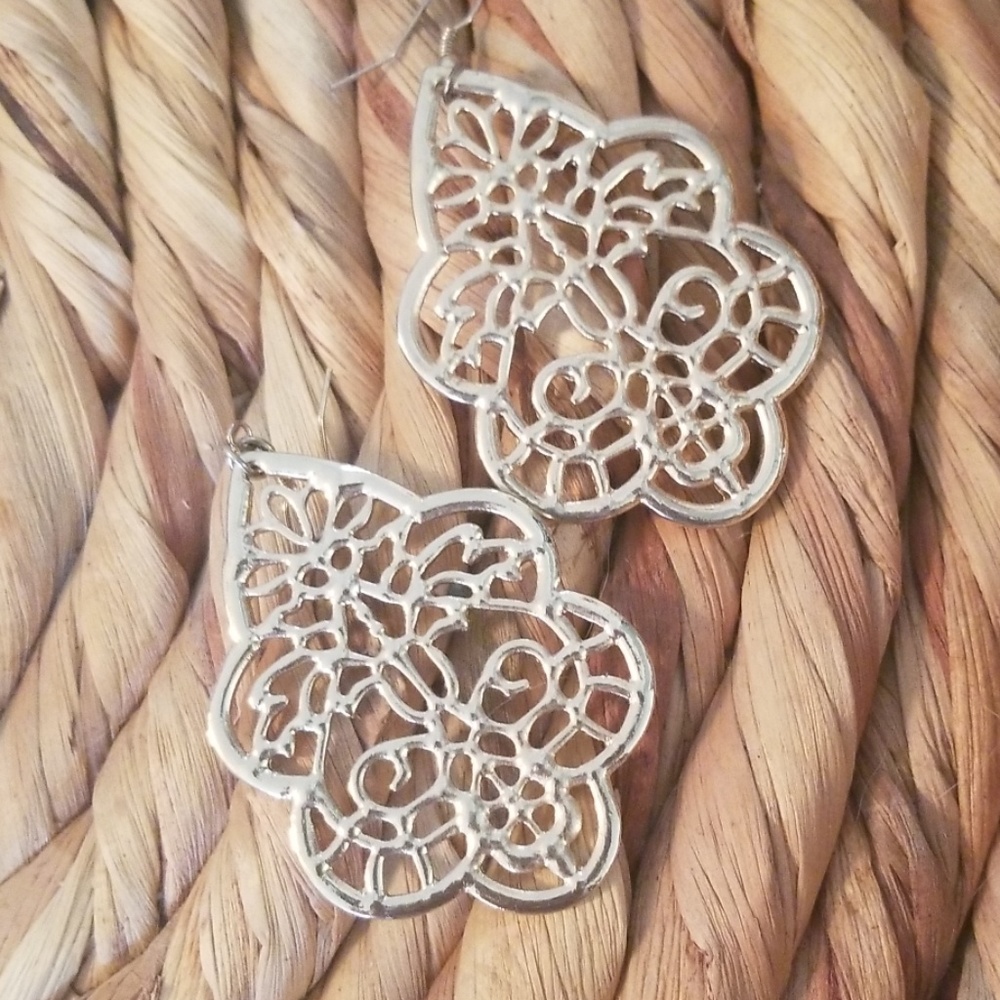 GOLD DANGLES
